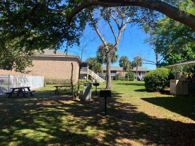 Building Photo - 551 Flemming Way