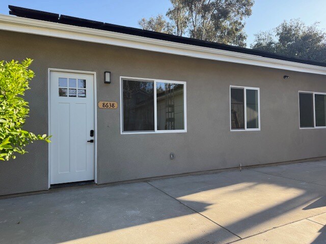 Building Photo - 8636 Aqueduct Ave