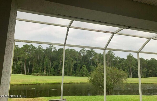 Building Photo - 925 Lotus Ln S