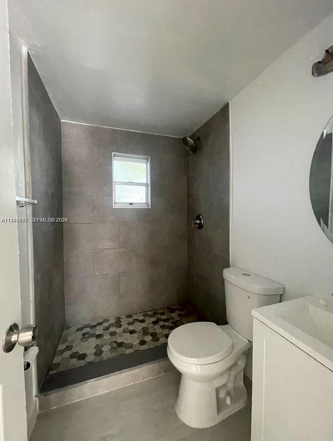 Building Photo - 7600 Dickens Ave