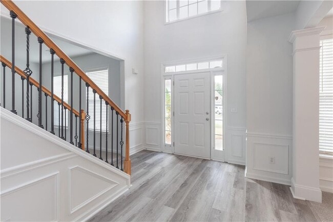 Building Photo - 4987 Rustic Canyon Dr