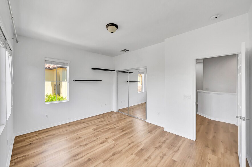 Building Photo - 23904 Calle del Sol Dr