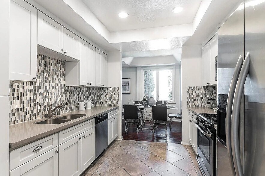 Building Photo - 1650 Veteran Ave