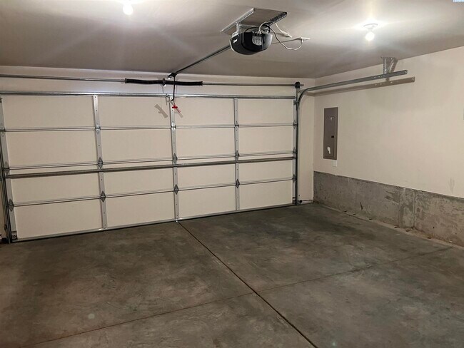 Building Photo - 337 Temple Meadow Ln