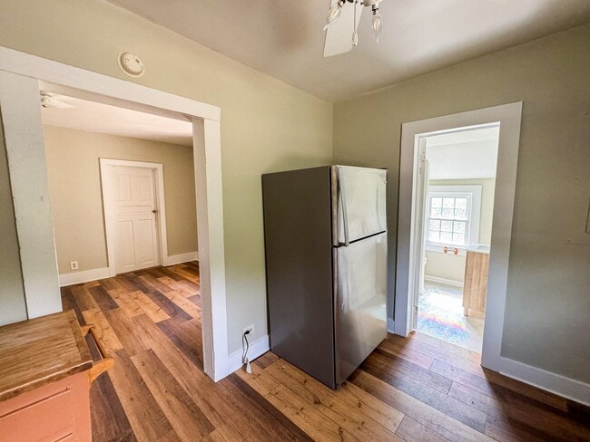 Building Photo - 2bed/1bath  Fluvanna Cottage