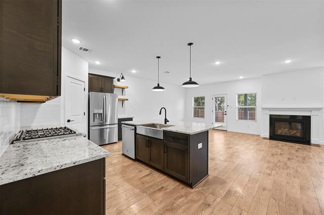 Building Photo - 1428 Victoria St