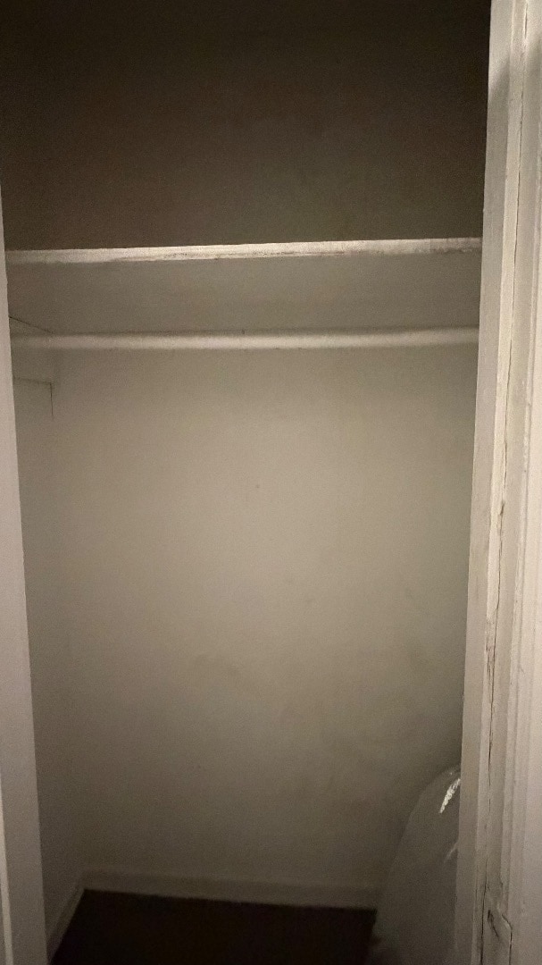 Building Photo - 914 Clark St