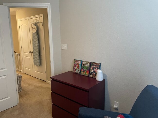 Building Photo - Really nice newly built 4 bedroom home with 2 full baths and one 1/2 baths