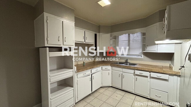 Building Photo - 4243 Vann Ave