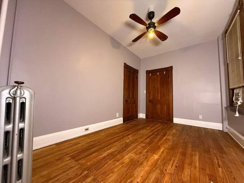 Building Photo - 133 Parker St