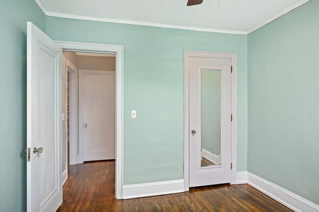 Building Photo - Charming 1-Bed 1-Bath Available Now!