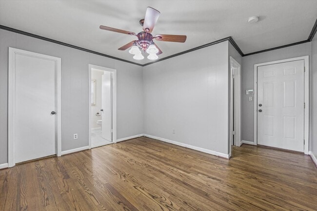 Building Photo - 600 Gale Ln