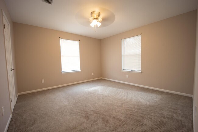 Building Photo - 6498 Brevard St