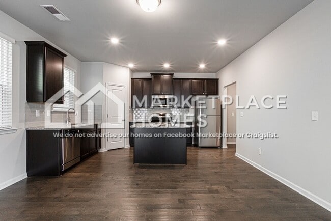 Building Photo - 6715 Hill Rock Ln
