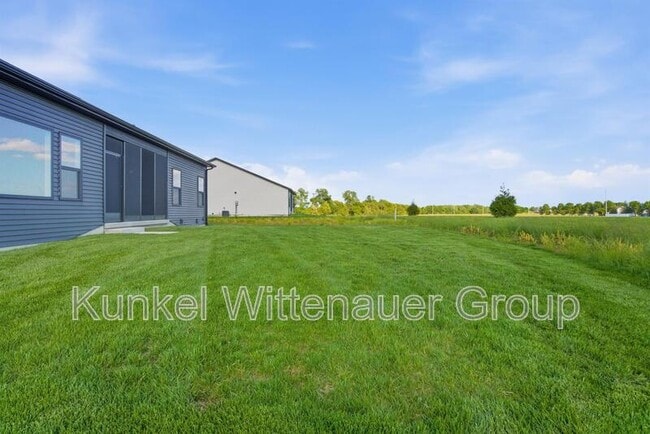 Building Photo - 837 Bushwood Way