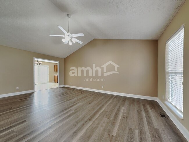 Building Photo - 112 Rouen Ct