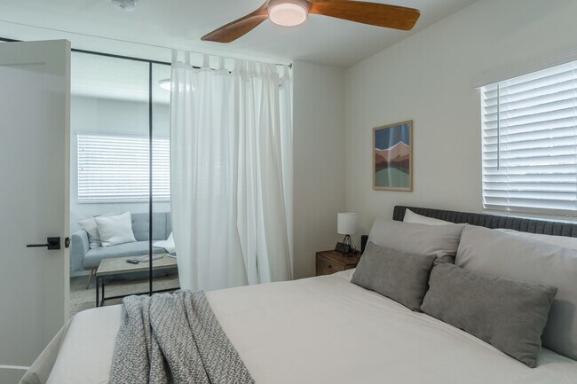 Building Photo - 2710 Amherst Ave