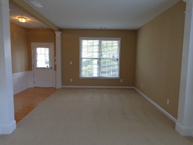 Building Photo - 4615 Ridgefair Dr