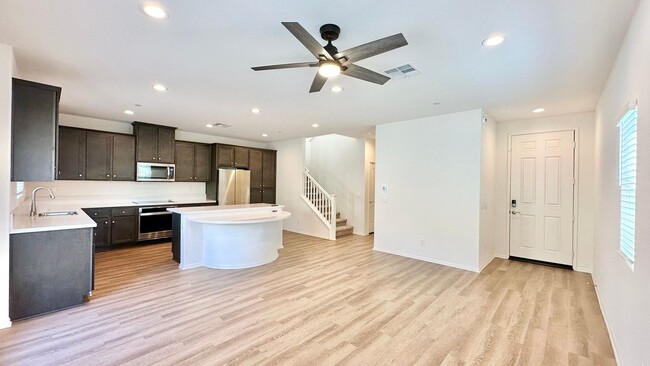 Building Photo - Beautiful Newer Construction Two-Story Hom...