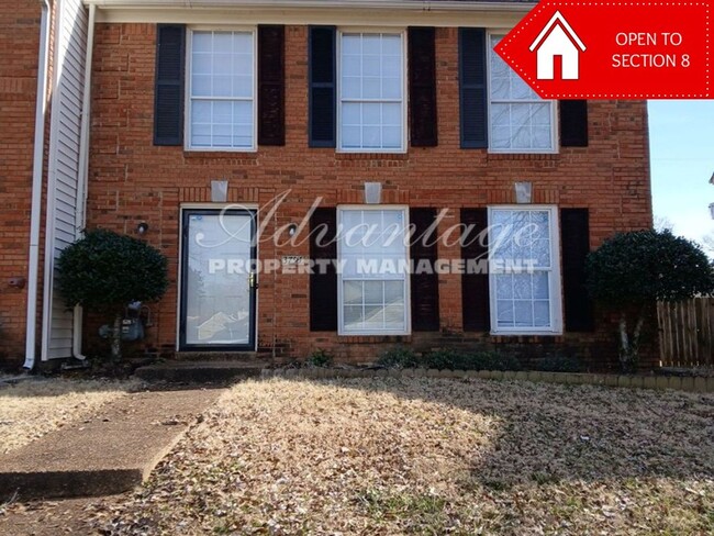 Primary Photo - Spacious 3 bed 2.5 bath home - Hickory Rid...