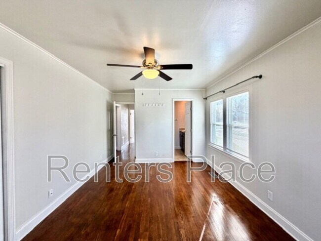 Building Photo - 5502 S Owasso Ave