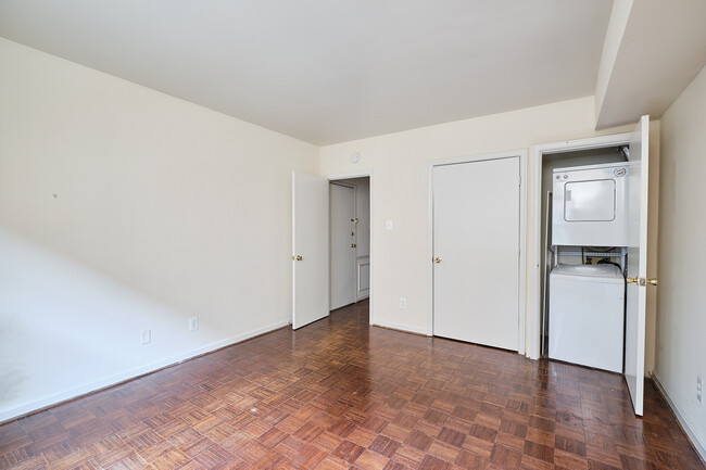 Building Photo - 1776 Lanier Pl NW
