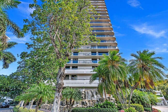 Building Photo - 19667 Turnberry Way