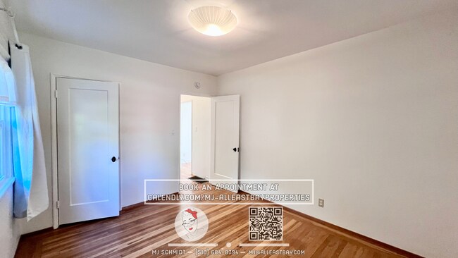 Building Photo - Spacious 2 bedroom Home w/ Backyard, Garage, and pet friendly!