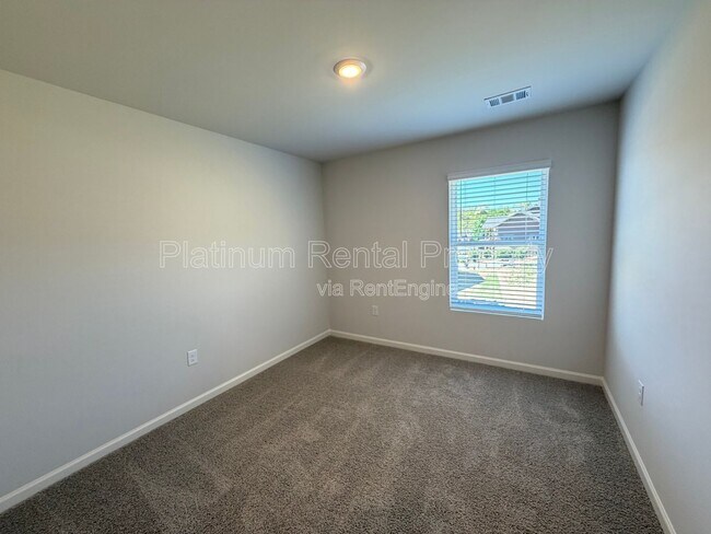 Building Photo - 54 Rustin Rdg