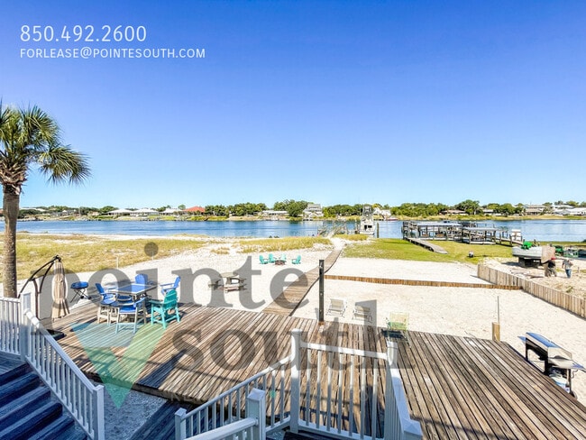 Building Photo - 13948 River Rd