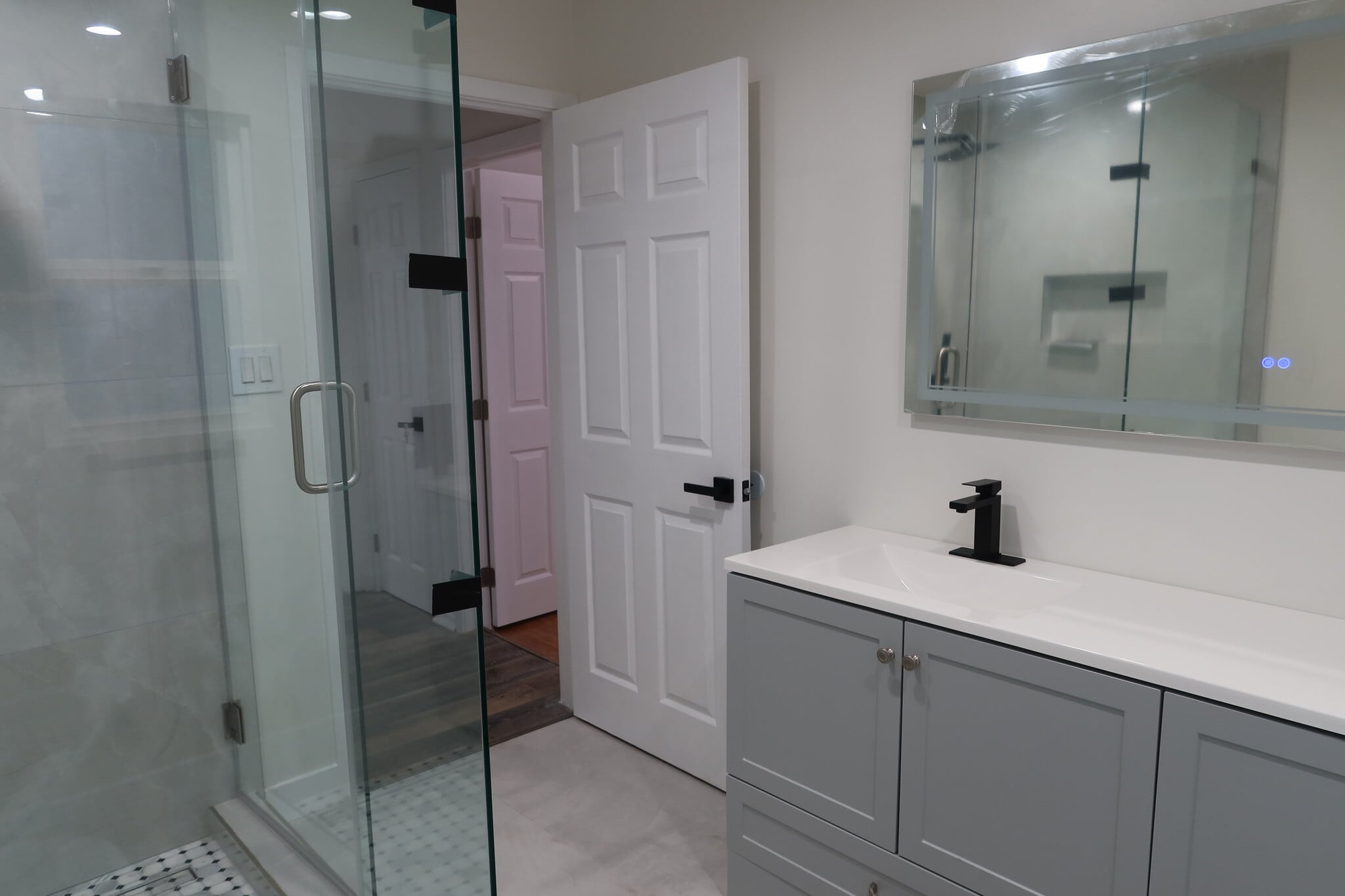 Building Photo - 537 W Milford St