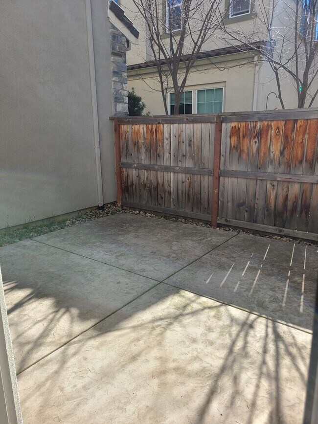 Building Photo - 177 Colner Cir