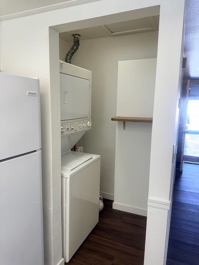 Building Photo - 55 plus community One Bed condo for rent Menifee