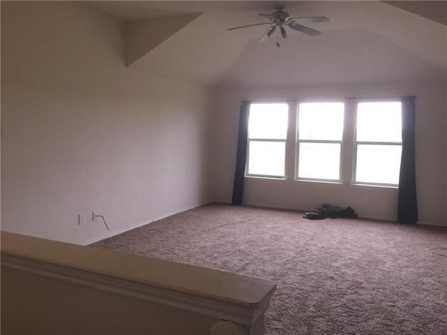 Building Photo - 5143 Autumn