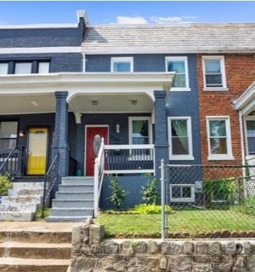 Building Photo - 1260 Penn St NE