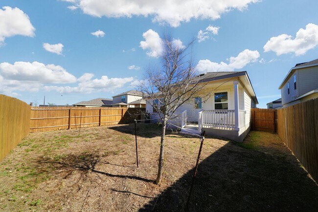 Building Photo - Stylish Move-In Ready Home in Rosillo Ranch, San Antonio, TX - Realtor Commission: $400