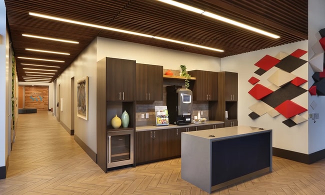 Building Photo - 151 S State St