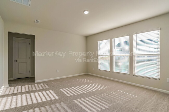 Building Photo - 3115 Carpenter Rd