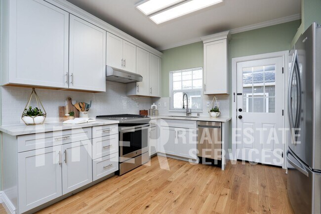 Building Photo - 2531 27th St