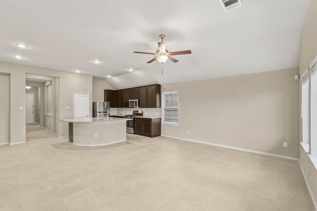 Building Photo - 1322 Wild Mustang Trl