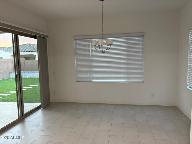 Building Photo - 7710 W Crabapple Dr
