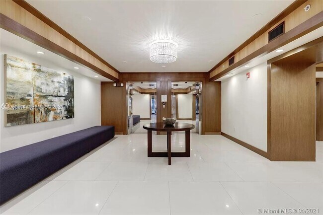 Building Photo - 3530 SW 22nd St