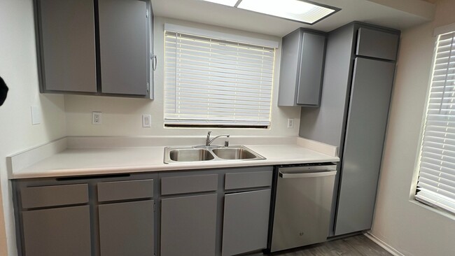 Building Photo - Remodeled Single Story West Lancaster Home