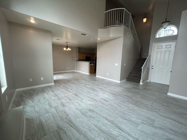 Building Photo - A Beautiful Town Home around the Spring Valley Area.