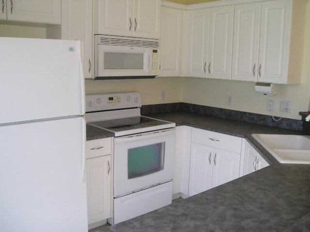 Building Photo - "Charming 3-Bedroom Haven with 2 Baths in Palm Coast – 1208 Sq Ft of Cozy Living!"