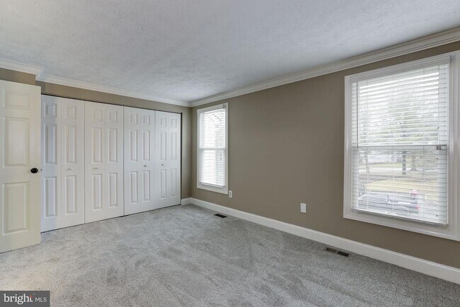 Building Photo - 7118 Eden Brook Dr