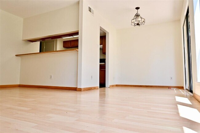 Building Photo - 13356 Water Oak Ln