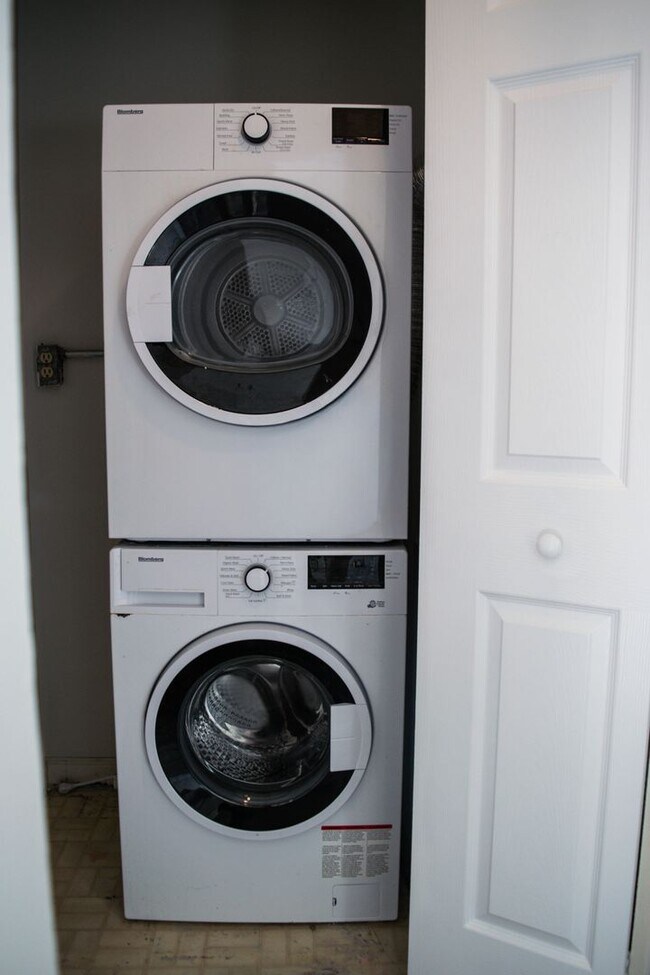 Building Photo - 89 Coleman St