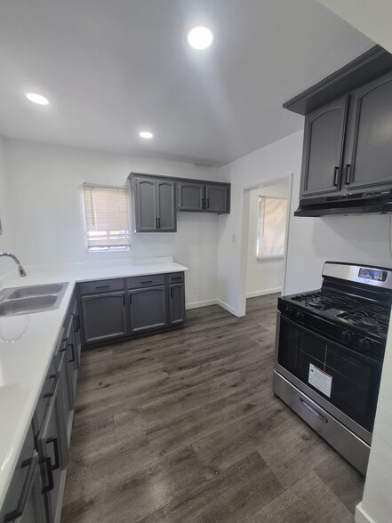 Building Photo - 4620 Tweedy Blvd