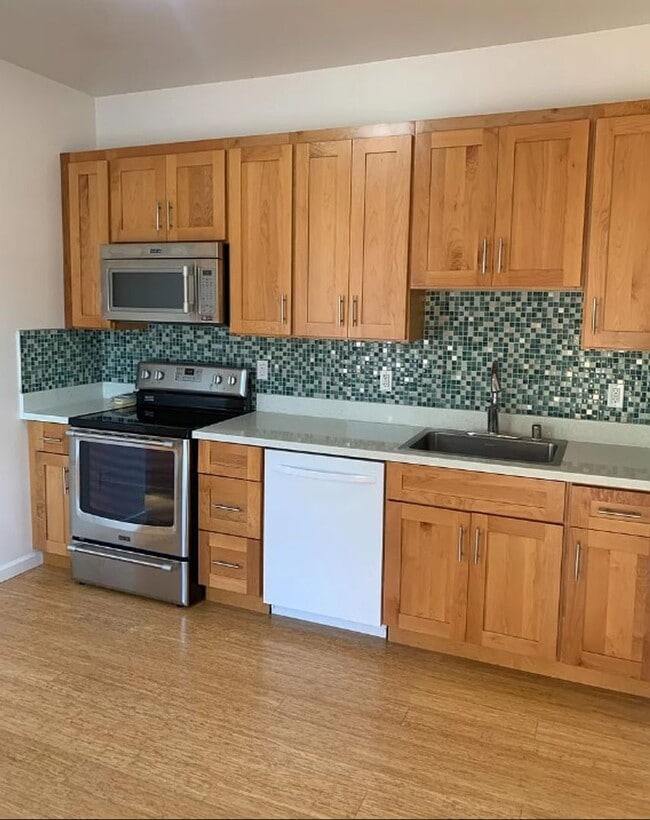 Building Photo - 2740-2746 Harrison Street